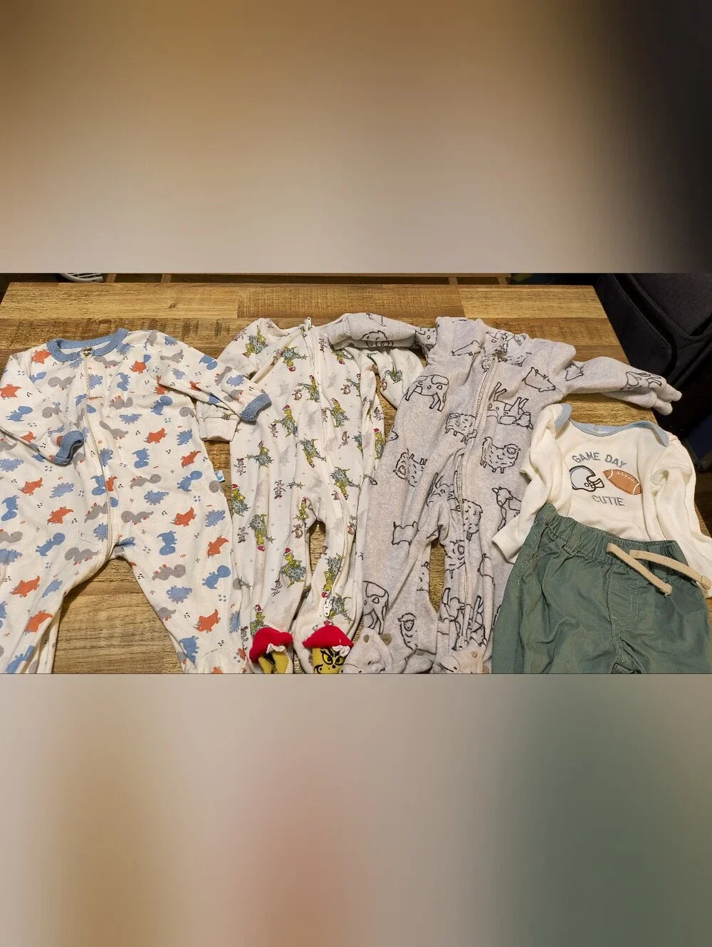 Lot Of Kids Printed One-Piece Sleepers - Soft Zip Front 3-6 Months & 1 Outfit